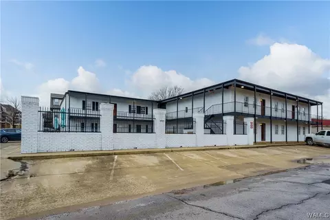 1402 9th St #16, Tuscaloosa, AL 35401