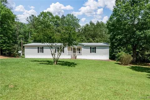 18181 N River Ln, Northport, AL 35475