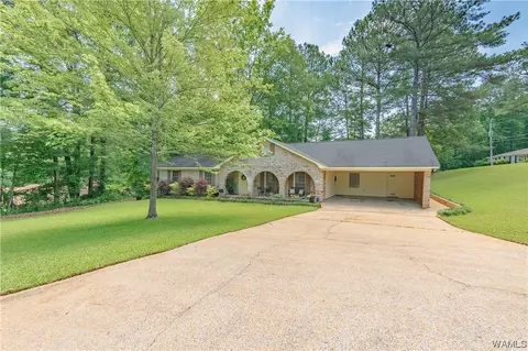 3321 Pyramid Lake Pl, Northport, AL 35473