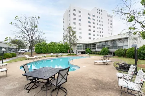 2209 9th St #204, Tuscaloosa, AL 35401
