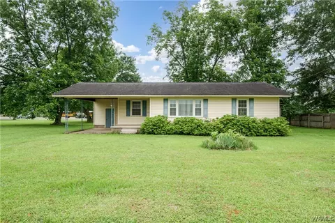 1813 Englewood Dr, Tuscaloosa, AL 35405