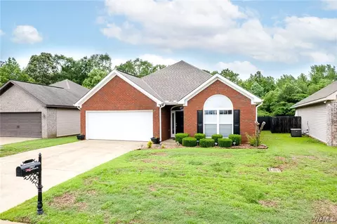 13822 Highland Pointe Dr, Northport, AL 35475