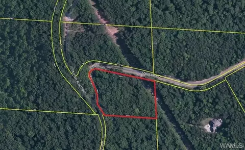 2 Shore Lake Dr, Northport, AL 35473