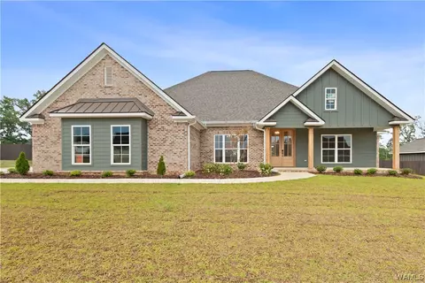 11186 Dooley Cir, Northport, AL 35475