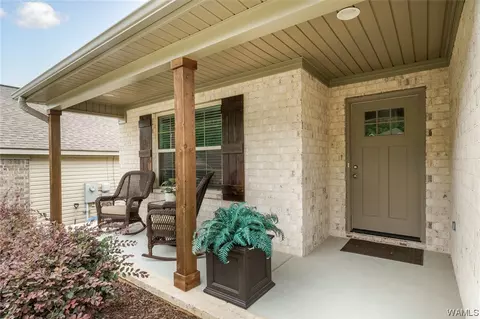 5350 University Gardens Dr, Cottondale, AL 35453