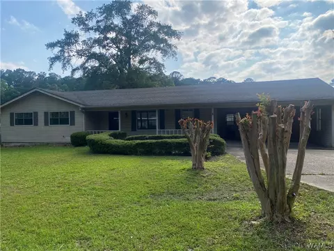 421 3rd Ave NW, Fayette, AL 35555