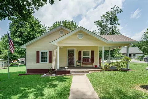 4418 Highpoint Dr, Tuscaloosa, AL 35404
