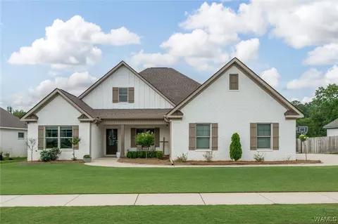 13888 Glenview Dr, Northport, AL 35475