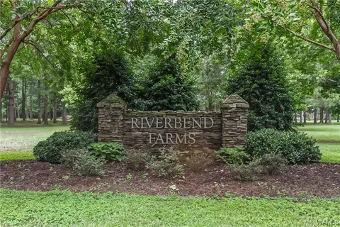 13615 Riverbend Rd, Moundville, AL 35474