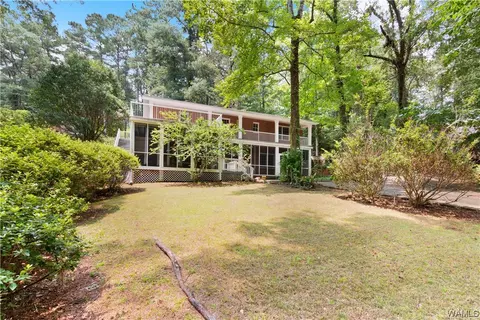 4605 Northwood Lake Dr W, Northport, AL 35473