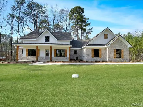 4305 Northwood Estates Dr, Northport, AL 35473