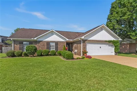 11305 Saint James Ct, Northport, AL 35475