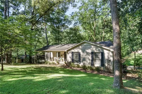 4602 Overlake Cir, Northport, AL 35473