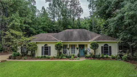 3003 Riviera St, Northport, AL 35473