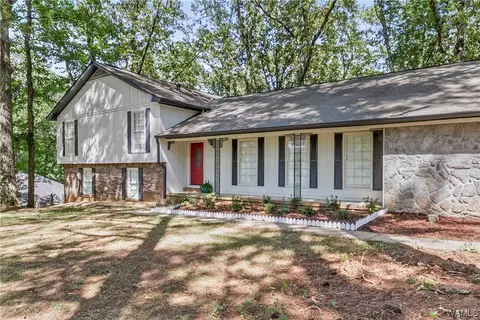 5211 Woodland Forest Dr, Tuscaloosa, AL 35405