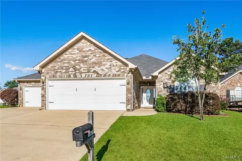 10099 Magnolia Village Dr, Tuscaloosa, AL 35405