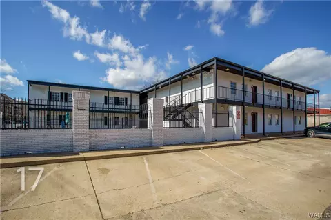 1402 9th St #17, Tuscaloosa, AL 35401