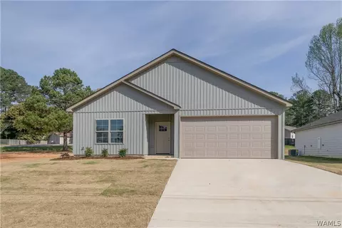 7210 37th St, Northport, AL 35473