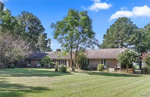 15984 Edwardian Dr, Northport, AL 35475