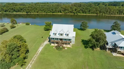 13647 Riverbend Rd, Moundville, AL 35474