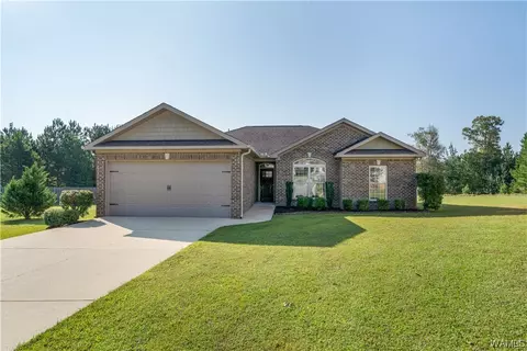 5325 Blackstone Ln, Northport, AL 35473