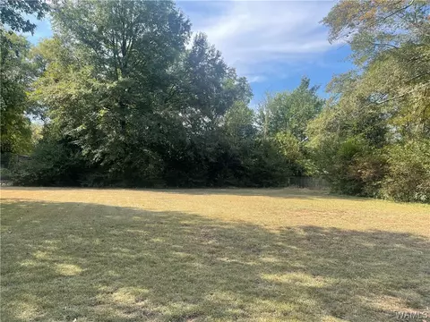 2413 22nd St, Northport, AL 35476