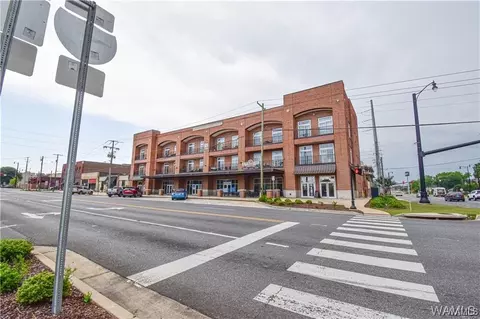 2529 University Blvd #5, Tuscaloosa, AL 35401
