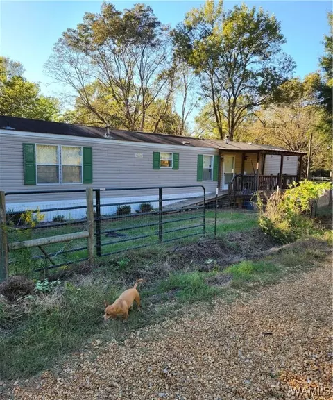 49 Pebble Ln, Aliceville, AL 35442