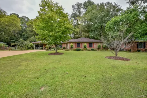 1325 Montclair Cir, Tuscaloosa, AL 35404