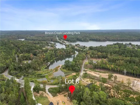 8 Holly Springs Rd, Northport, AL 35475