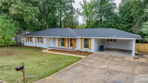 3708 Blackberry Ln, Northport, AL 35473