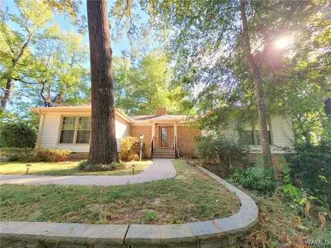 1990 Woodridge Rd, Tuscaloosa, AL 35406