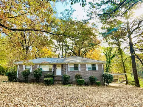 1635 3rd St NW, Center Point, AL 35215