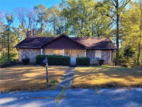 110 Wildwood Cir, York, AL 36925