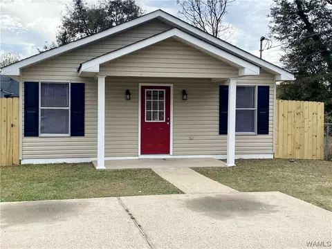 1005 10th St, Northport, AL 35476