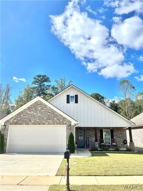 13758 Highland Pointe Dr, Northport, AL 35475
