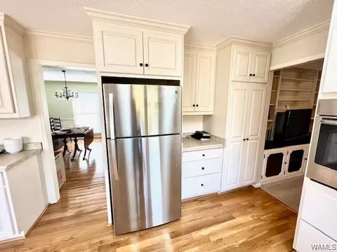 Kitchen - 506 Herbert St, Demopolis, AL 36732 photo 4 of 6