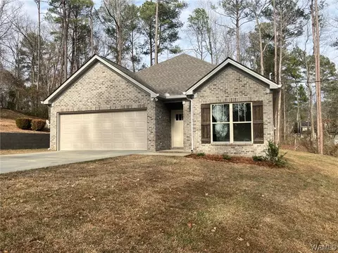 4424 Maple Ln, Northport, AL 35473