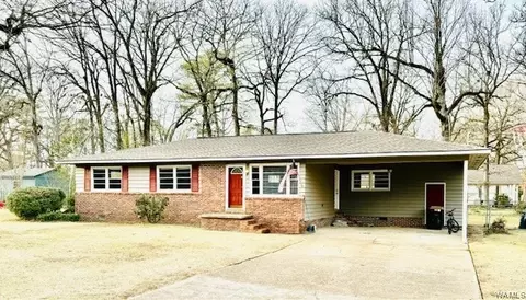1704 Maple Leaf Dr, Demopolis, AL 36732