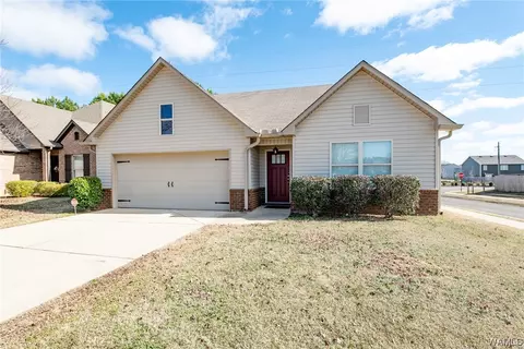 2705 Lily Cir, Northport, AL 35473