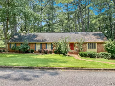 5800 Dove Creek Ave, Northport, AL 35473