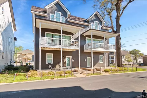 1002 Elmwood Dr, Tuscaloosa, AL 35401