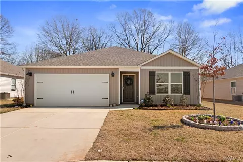 2715 Trestle Square Pass, Northport, AL 35473