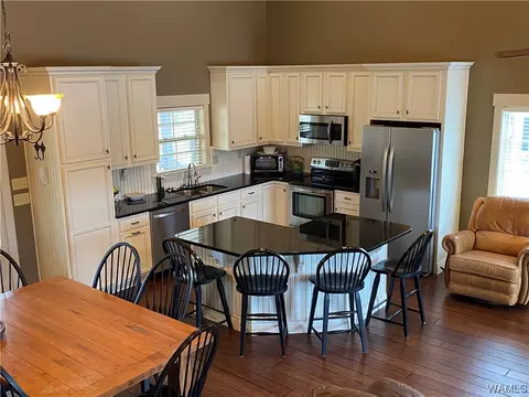 Kitchen - 2266 Two Rivers Rd, Eutaw, AL 35462 photo 2 of 3