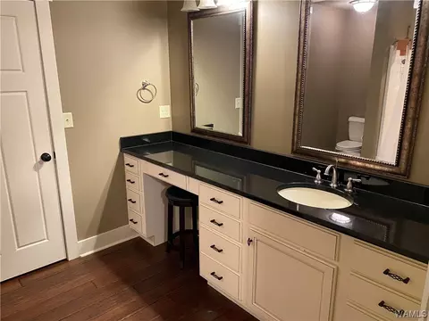 Bath - 2266 Two Rivers Rd, Eutaw, AL 35462 photo 3 of 6