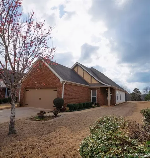 1782 Bradford Ln, Bessemer, AL 35022