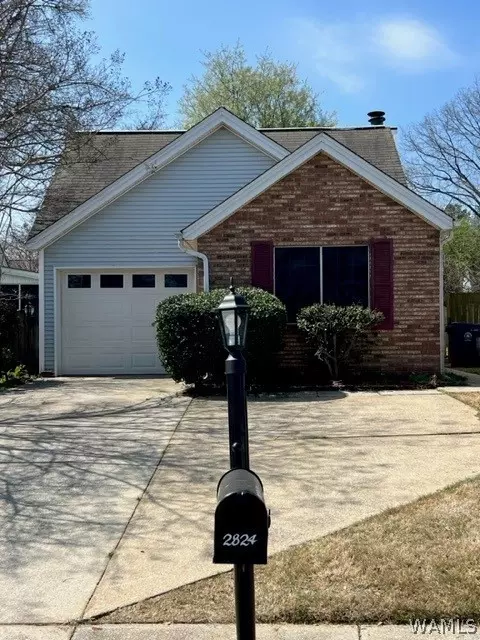 2824 Robinwood Ln, Northport, AL 35476