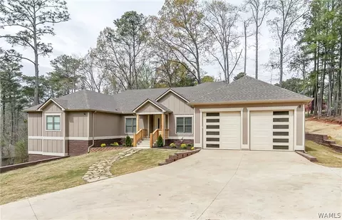 4106 Malvern Hills Dr, Northport, AL 35476