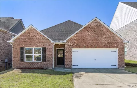 3907 Fernwood Ln, Northport, AL 35473