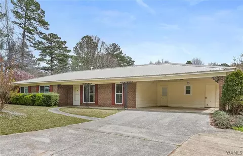 6903 43rd St, Northport, AL 35473